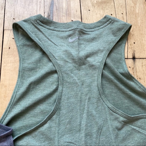 Bundle of Nike Tanks Running Workout Athletic - Picture 7 of 8